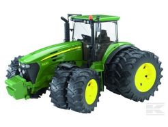 Tracteur John Deere 7930 avec rous jumelées
