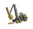 Abatteuse JOHN DEERE 1270G avec tronc BRUDER 02135